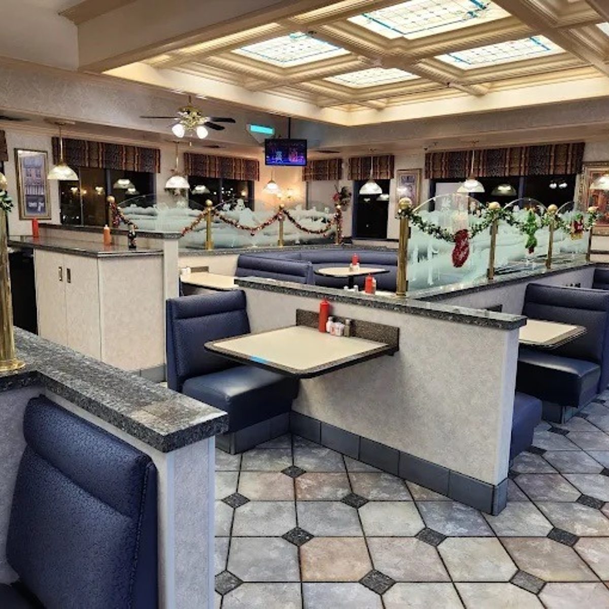 Welcome to Yellow Basket Restaurant – Menifee